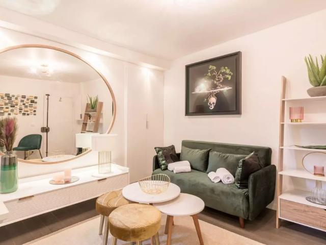 Location Appartement Rue Montmartre, Paris