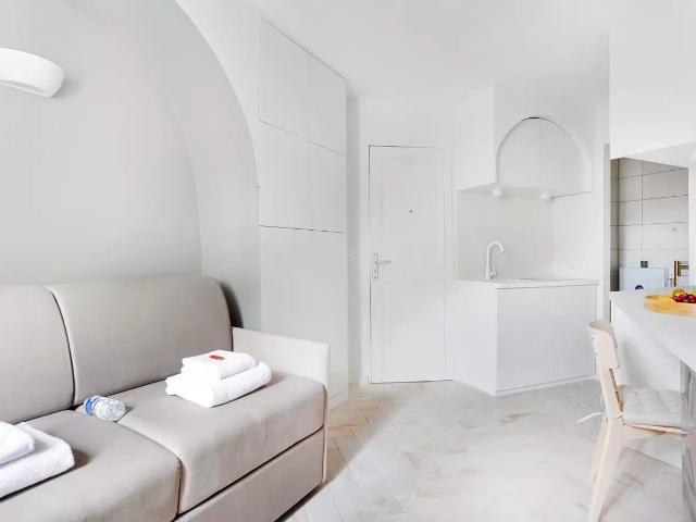 Location Appartement Rue Montalivet, Paris