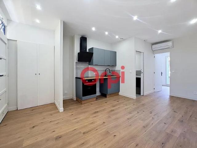 Location Appartement Rue Montgolfier, Fréjus
