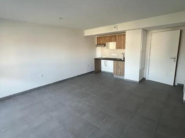 Location Appartement Rue Mathieu Berdoulat, Toulouse