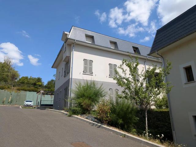 Location Appartement Rue Maurice Dade, Villeneuve la Guyard