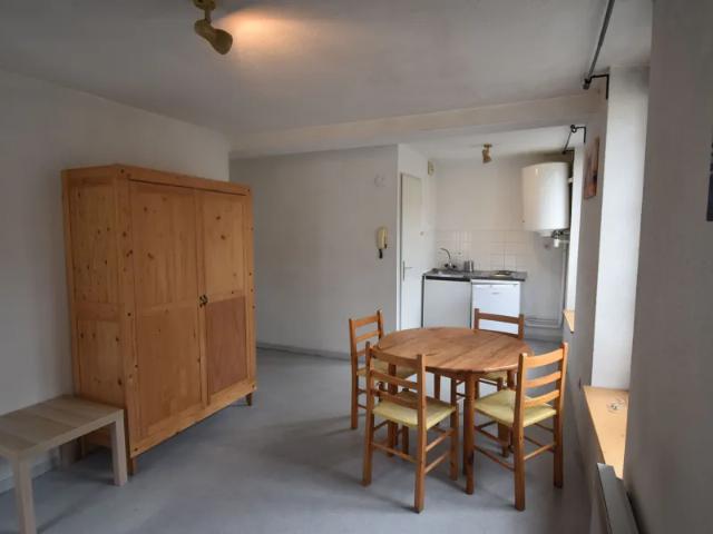 Location Appartement Rue Mazelle, Metz