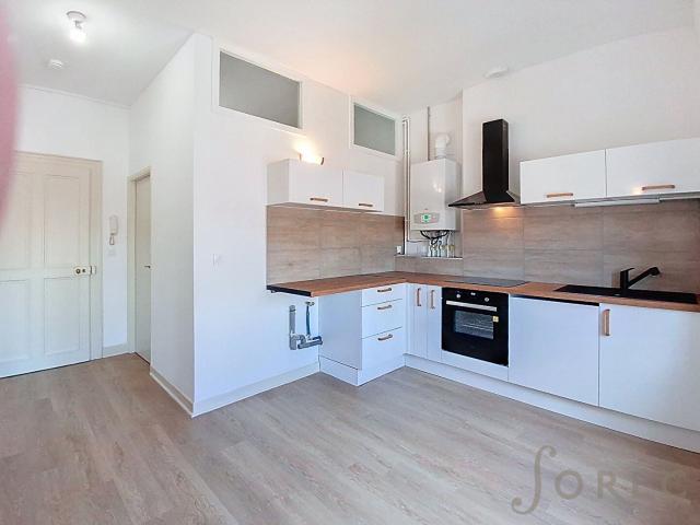 Location Appartement Rue Mazelle, Metz