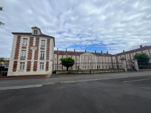 Location Appartement Rue Mazin, La Fère
