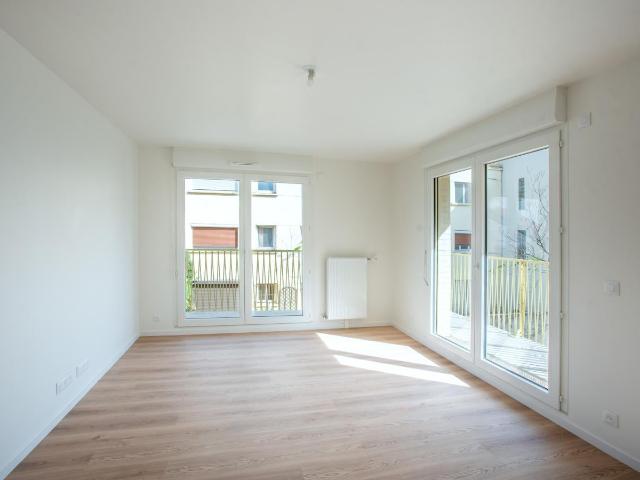Location Appartement Rue Madiraa, Courbevoie