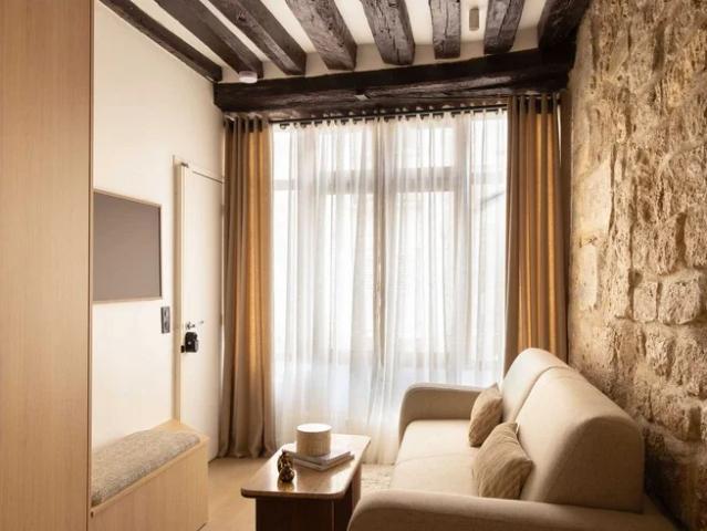 Location Appartement Rue Maître Albert, Paris