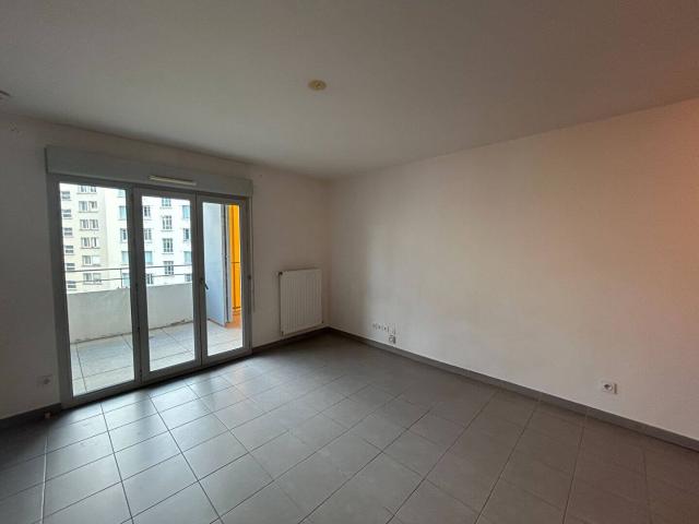 Location Appartement Rue Marcel Teppaz, Lyon