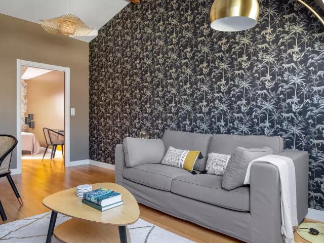 Location Appartement Rue Marbeau, Paris