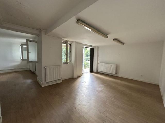 Location Appartement Rue Marguerite Yourcenar, Vaulx en Velin