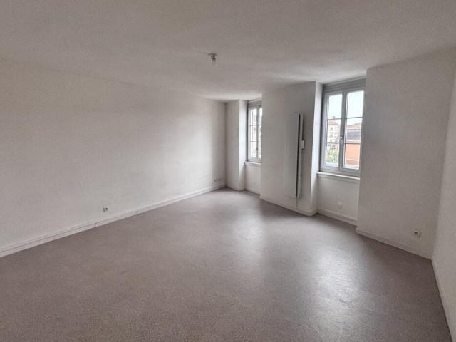 Location Appartement Rue Maréchal de Lattre de Tassigny, Pont de Vaux