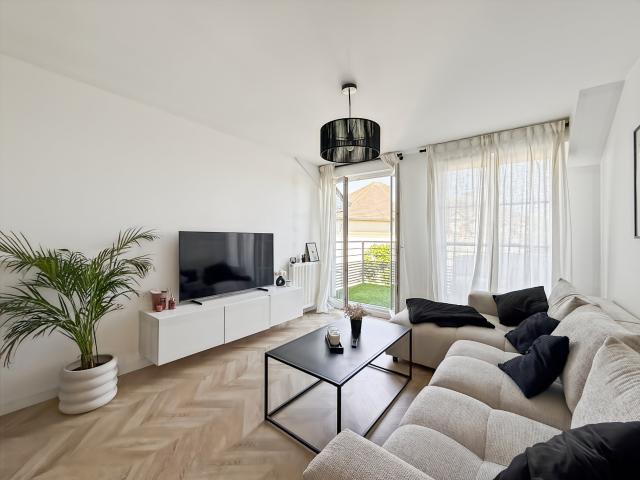 Location Appartement Rue Marie Laurencin, Saint Pierre du Perray