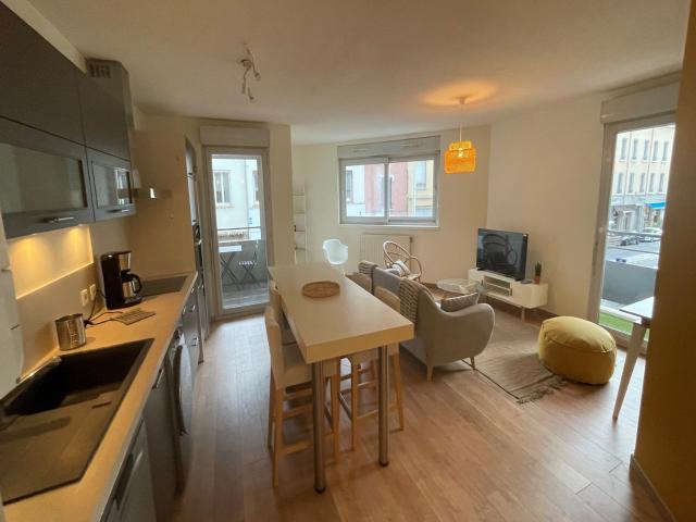 Location Appartement Rue Marie Madeleine Fourcade, Lyon