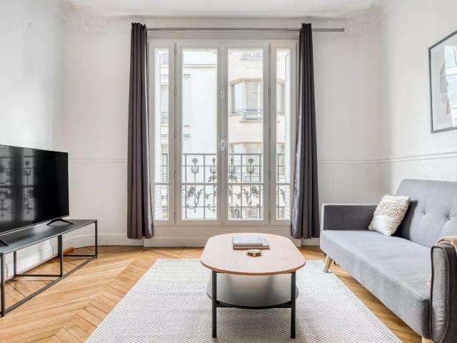 Location Appartement Rue Marius Aufan, Levallois Perret