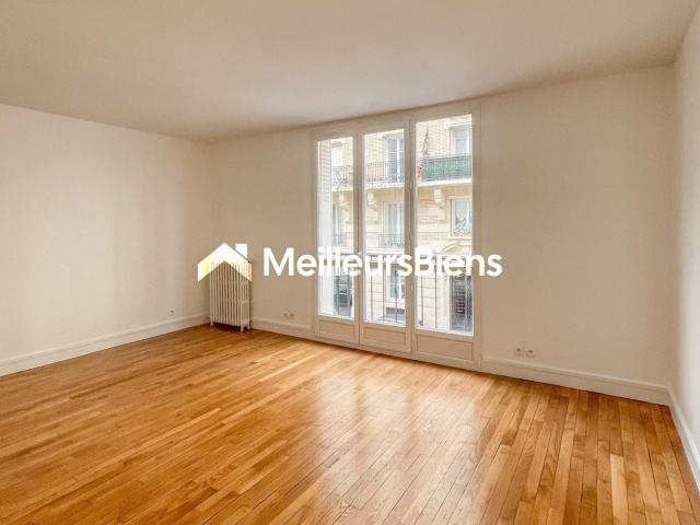 Location Appartement Rue Maryse Hilsz, Levallois Perret