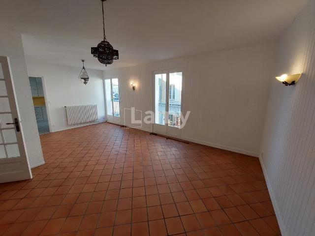 Location Appartement Rue Michel Montaigne, Libourne