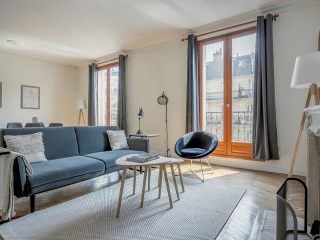 Location Appartement Rue Michel Ange, Paris