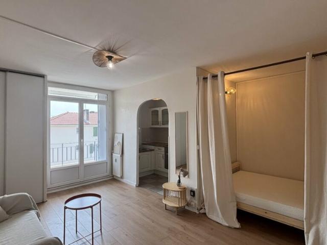 Location Appartement Rue Michel Hounau, Pau