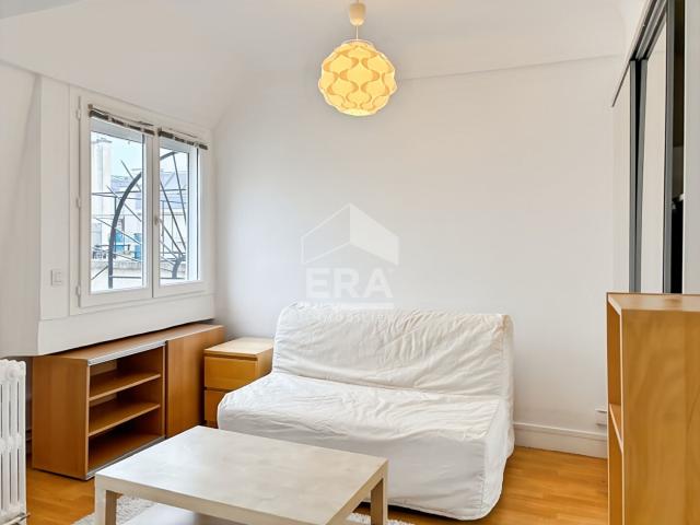 Location Appartement Rue Mignard, Paris