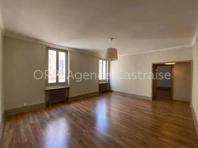 Location Appartement Rue Milhau Ducommun, Castres