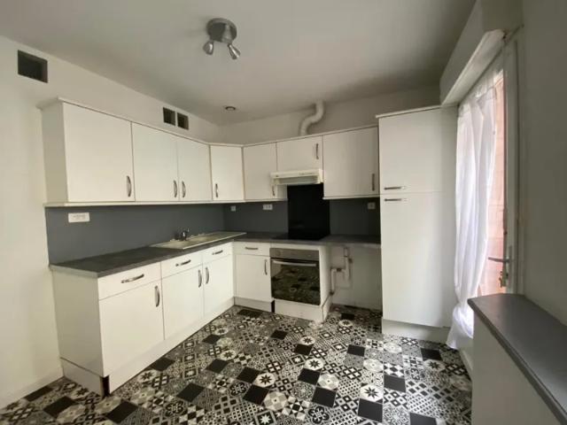 Location Appartement Rue Milhau Ducommun, Castres