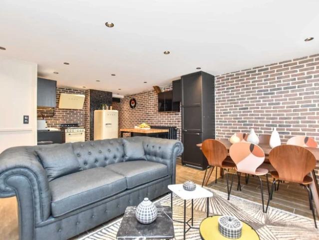 Location Appartement Rue Notre Dame de Nazareth, Paris