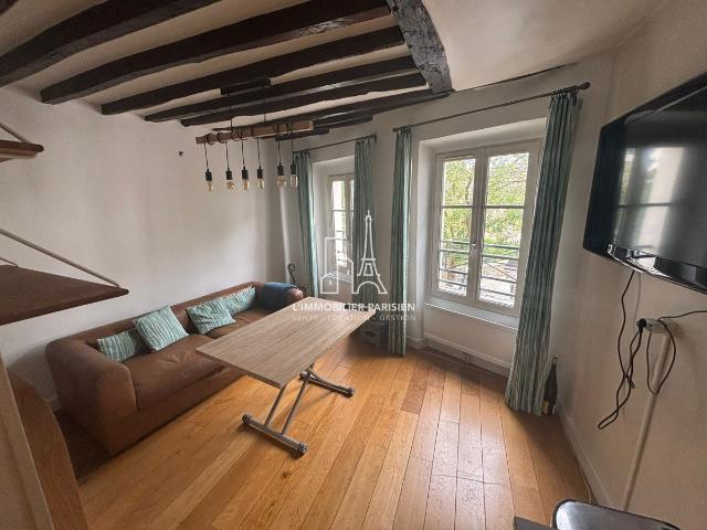 Location Appartement Rue Norvins, Paris