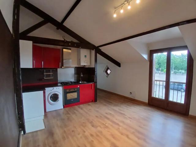 Location Appartement Rue Nationale, Issou