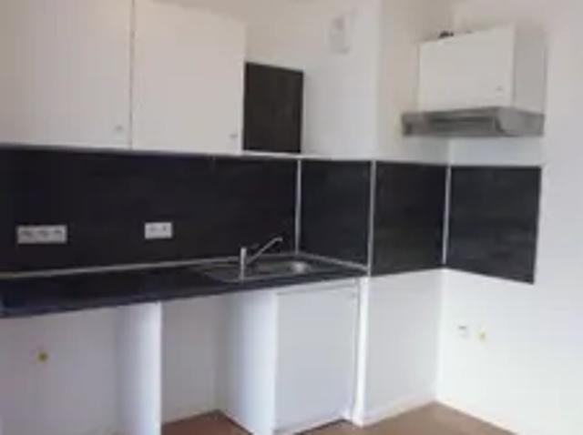 Location Appartement Rue Nettie Stevens, Évry