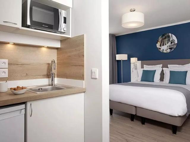 Location Appartement Rue Nelly Kaplan, Paris