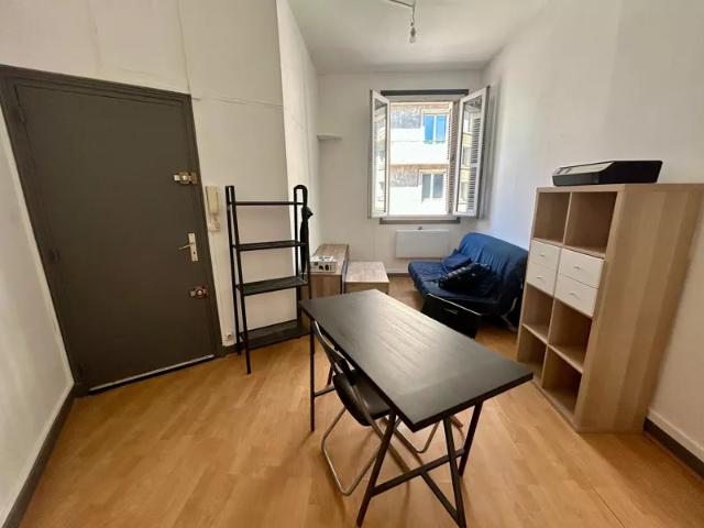 Location Appartement Rue Néricault Destouches, Tours