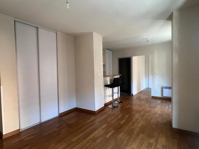 Location Appartement Rue Nicolas Bachelier, Toulouse