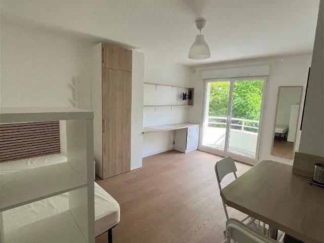 Location Appartement Rue Nicolas Oresme, Caen