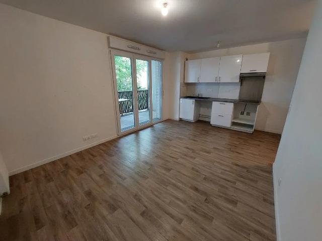Location Appartement Rue Nicole Laouenan, Saint Pierre du Perray
