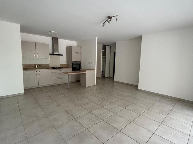 Location Appartement Rue Ninon Vallin, Génissieux