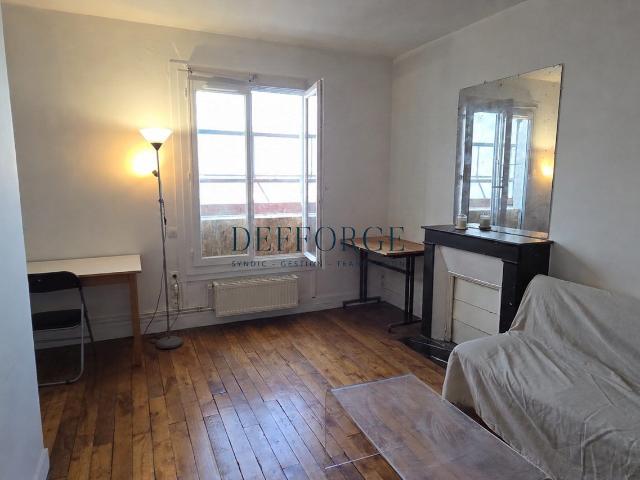 Location Appartement Rue Sorbier, Paris