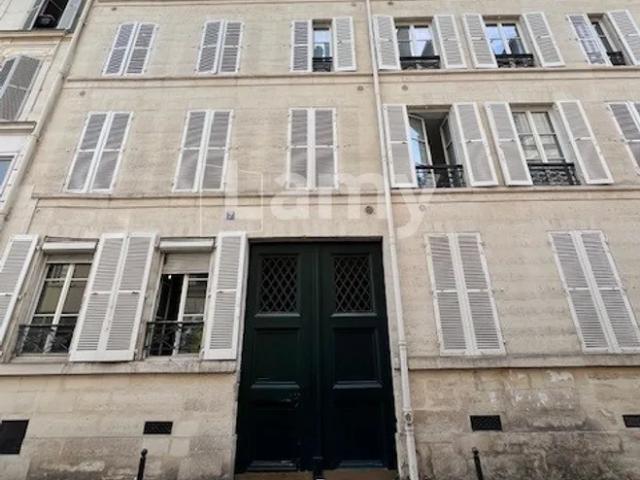 Location Appartement Rue Saulnier, Paris