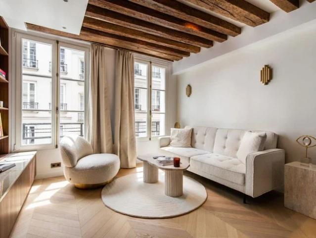 Location Appartement Rue Sauval, Paris
