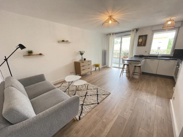 Location Appartement Rue Saint Charles, Castelginest