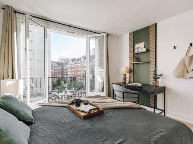 Location Appartement Rue Saint Charles, Paris
