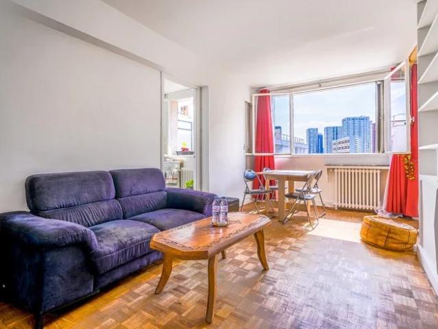 Location Appartement Rue Saint Charles, Paris