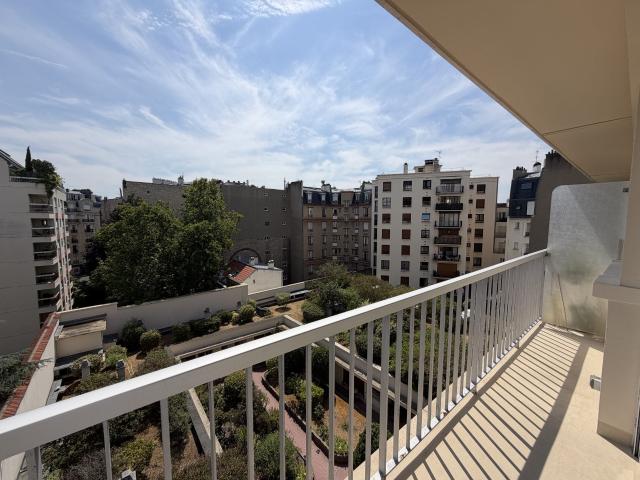 Location Appartement Rue Saint Charles, Paris