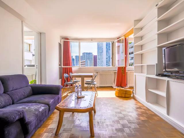 Location Appartement Rue Saint Charles, Paris