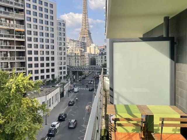 Location Appartement Rue Saint Charles, Paris
