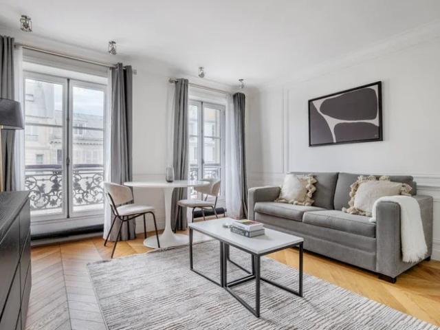 Location Appartement Rue Saint Antoine, Paris