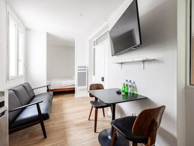 Location Appartement Rue Saint Blaise, Paris