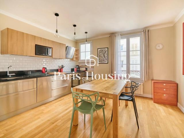 Location Appartement Rue Saint Dominique, Paris