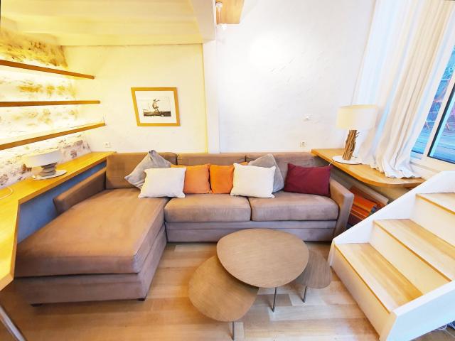 Location Appartement Rue Saint Dominique, Paris
