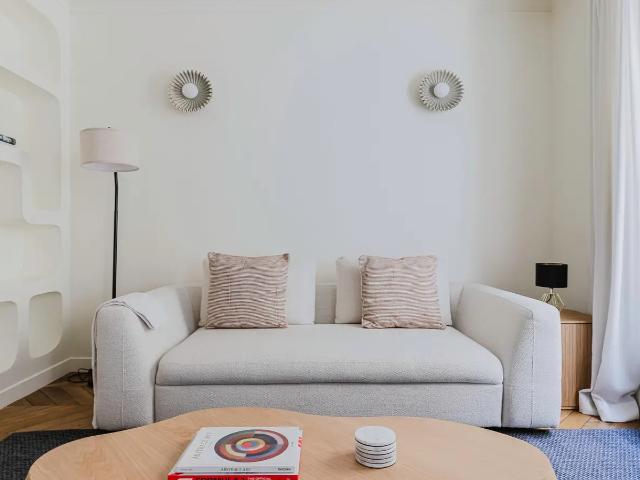 Location Appartement Rue Saint Didier, Paris