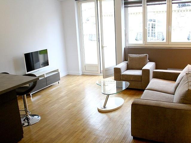 Location Appartement Rue Saint Ferdinand, Paris