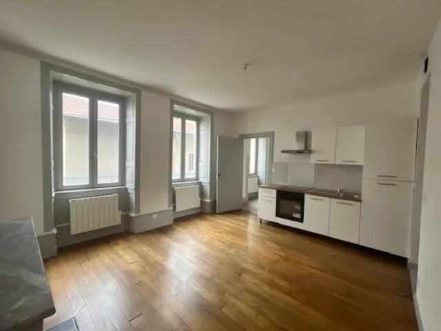 Location Appartement Rue Saint Honoré, Chalamont